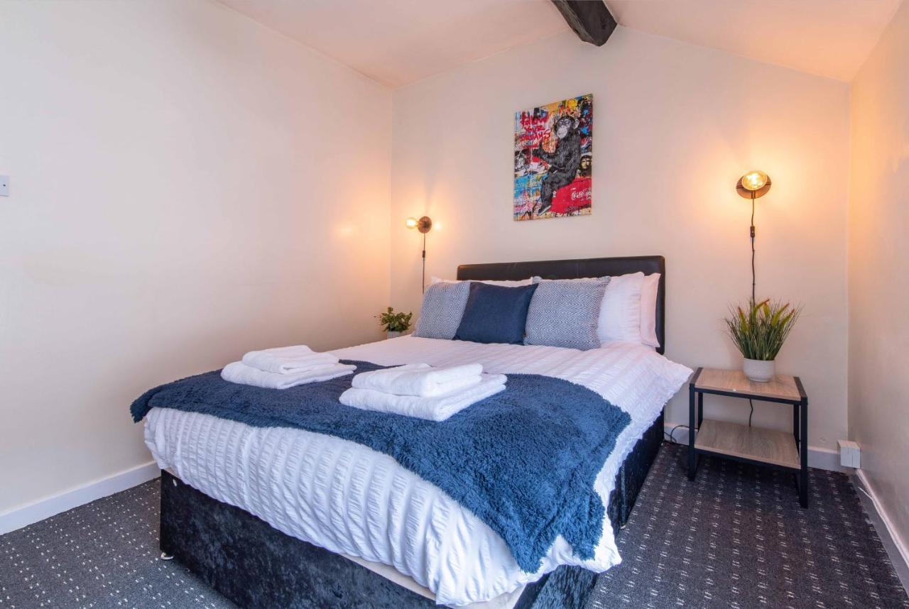 Characterful 2 Bedroom Apartment - Central Location 캐슬 도닝턴 외부 사진